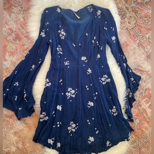 Free people bell sleeve mini dress size 6